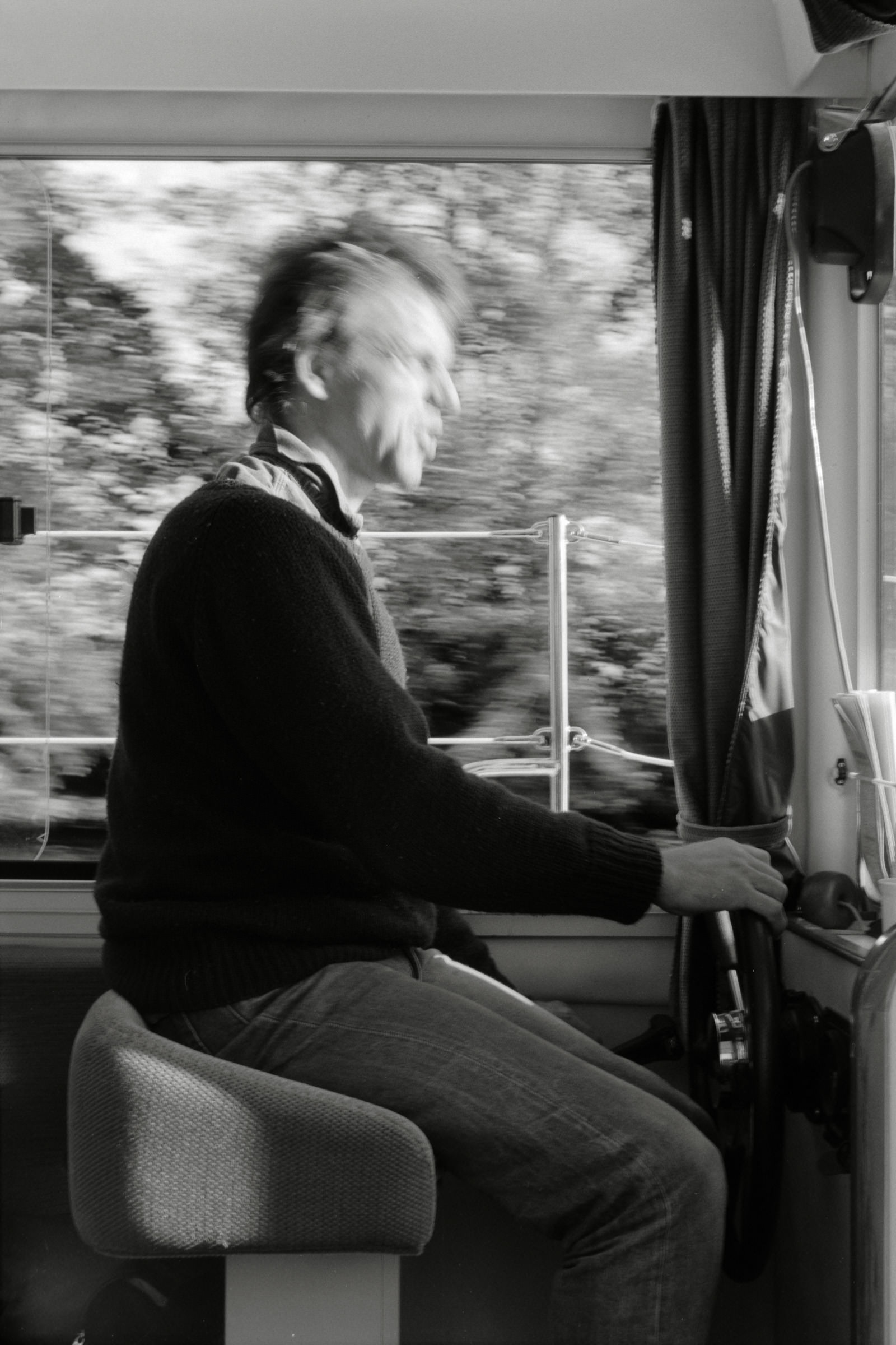 AHP F1990 09 007 sc250506 img33 NLP